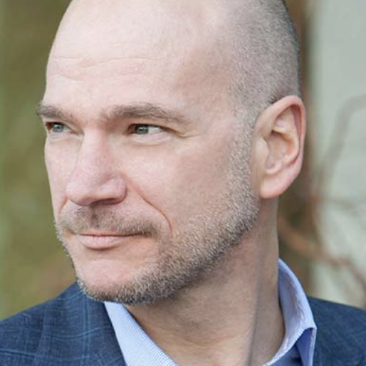 Andrew McAfee headshot